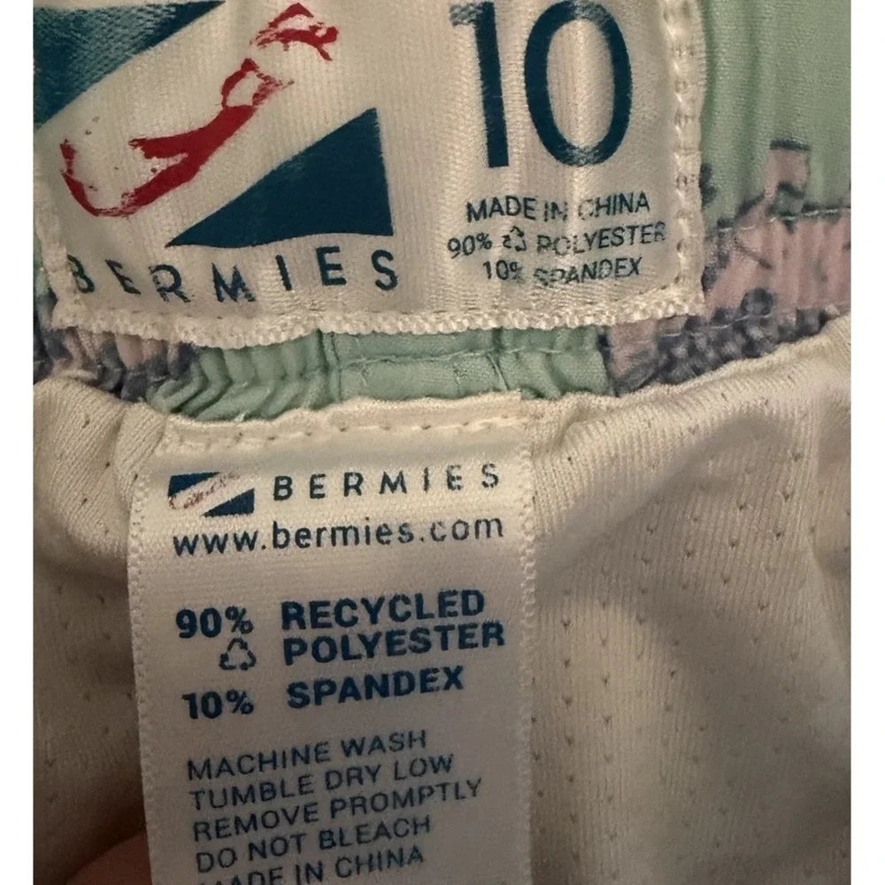 Bermies Boys Swim Suit Trunks Youth Size 10 Mint Green with Alligator‎ Print